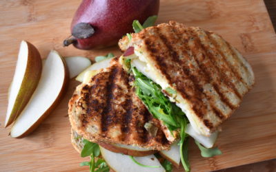 PEAR AND CHEDDAR GRILLED CHEESE
