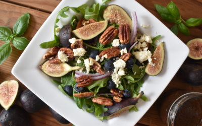ARUGULA SALAD WITH FIGS, FETA AND BLUEBERRIES