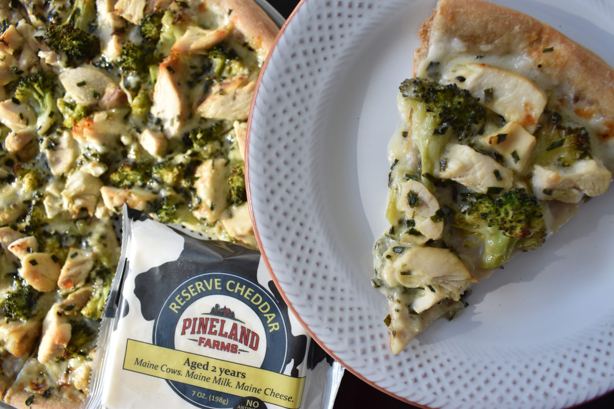 CHICKEN BROCCOLI ALFREDO PIZZA Pineland Farms Dairy