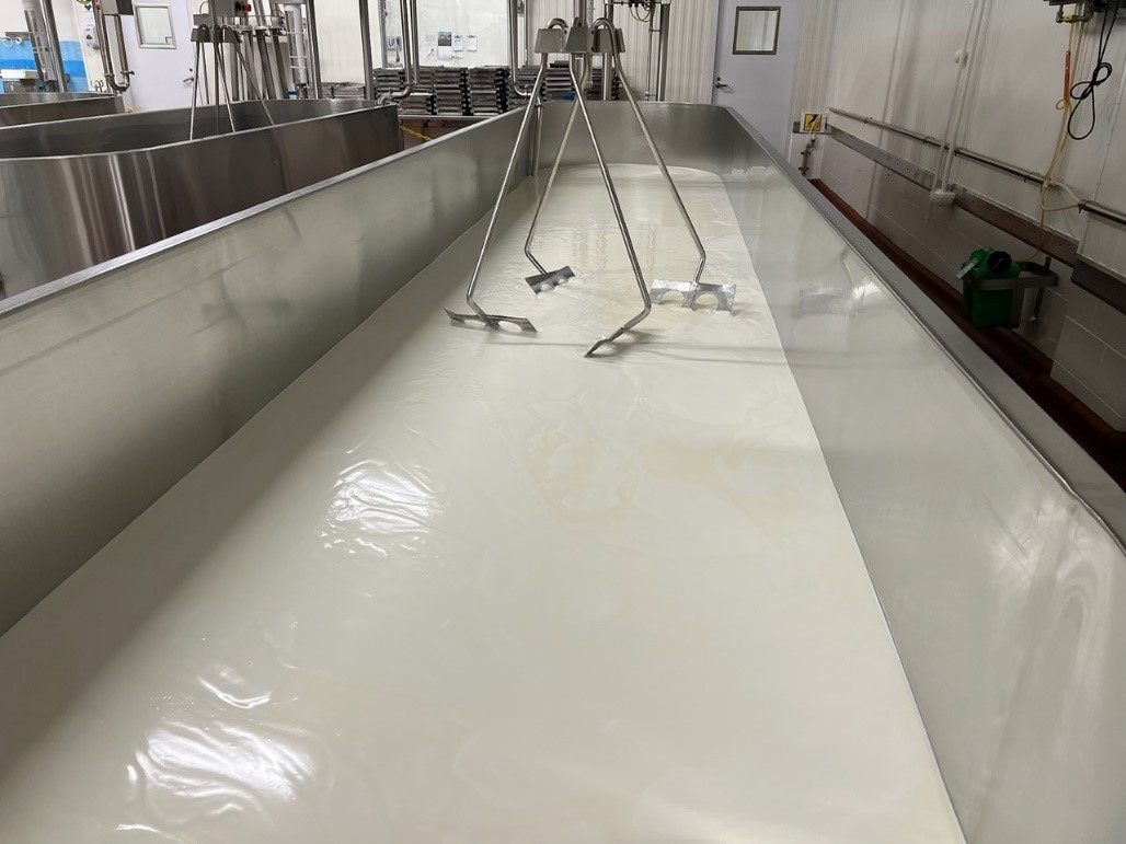 vat filling with milk